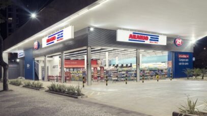 Cliente denuncia racismo em farmácia da Araujo