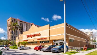 Walgreens aumenta salário da equipe para US$ 15 por hora