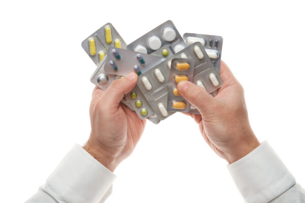 Medicamentos especiais têm queda de preço recorde