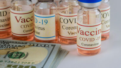 Investidores sugerem atrelar salário de CEOs à vacina