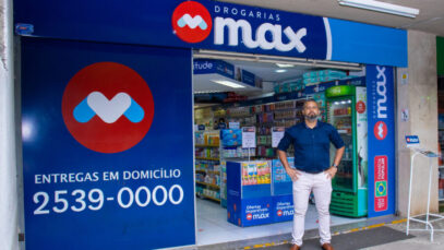 Drogarias Max conquistam Selo de Excelência da ABF