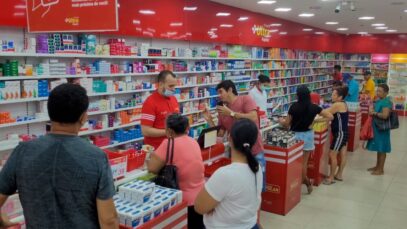 Fluxo de clientes nas farmácias sobe 25% em abril
