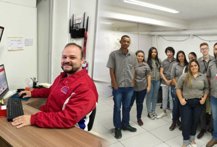 Vendas no WhatsApp dobram receita de farmácias