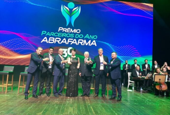 Jantar da Abrafarma celebra 30 anos de transformação das farmácias