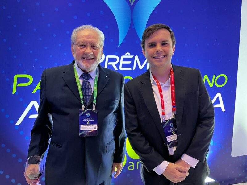 Dirigentes setoriais marcando presença: Nilson Ribeiro (Abrafad) e Rafael Esquivel (ABCFARMA)