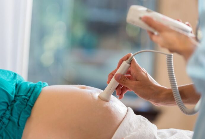 O que é um ecocardiograma fetal?
