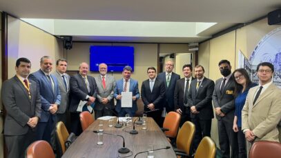 Setor lança manifesto pela reforma tributária Setor lança manifesto pela reforma tributária