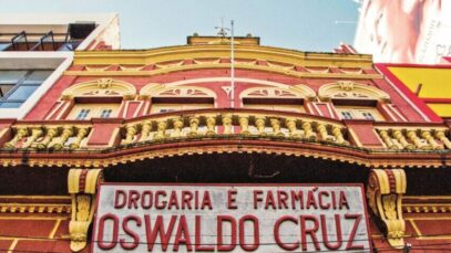 Farmácia mais antiga do Nordeste está até no WhatsApp