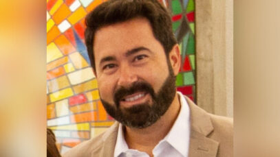 Abbott renova liderança regional