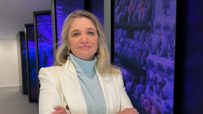 FARMASESI AMPLIA CAPILARIDADE POR MEIO DE LOCKERS