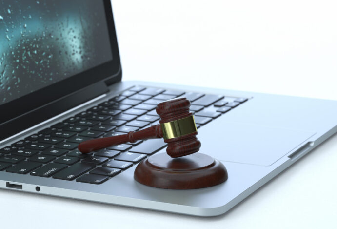 Lei de Licitações abre campo para farmácias em 2023