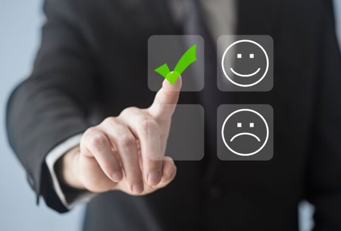 Imagem relacionada a: Positividade tóxica afeta ambiente de trabalho