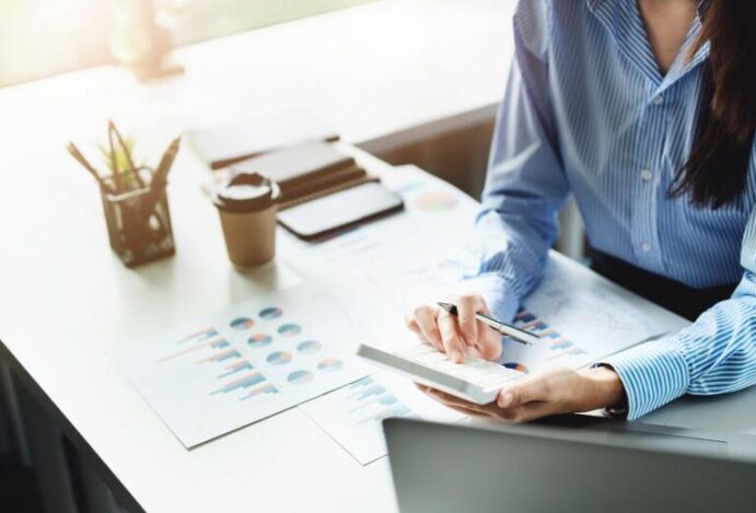 É hora de escolher o melhor regime tributário para 2024