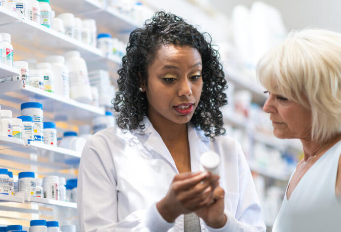 Diversidade racial no varejo tem 8 farmácias em destaque