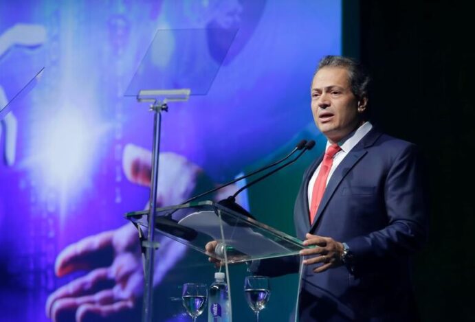 Vice-presidente da Raia Drogasil deixa diretoria executiva