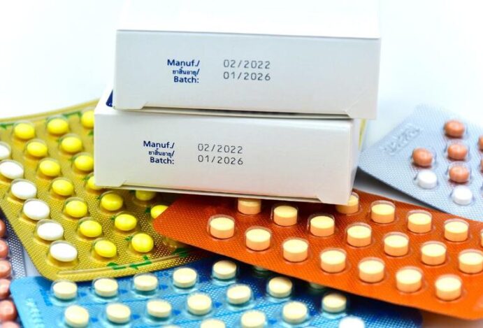 Como evitar multa por venda de medicamento vencido?