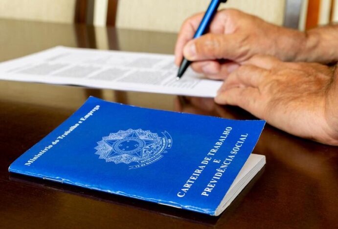 Empregos no varejo farmacêutico têm maior oferta em 3 anos