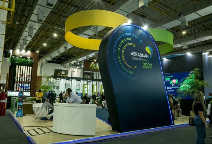 CONEXÃO FARMA APOSTA EM MAIS DE 40 HORAS DE CONTEÚDO