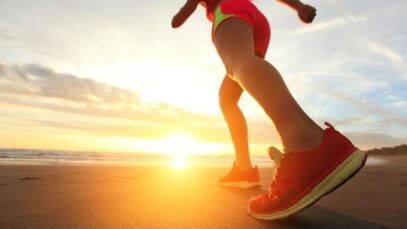 Benefícios da corrida na praia