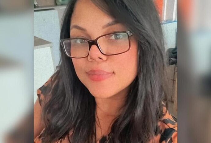 Drogaria Coutinho, Léa Ribeiro