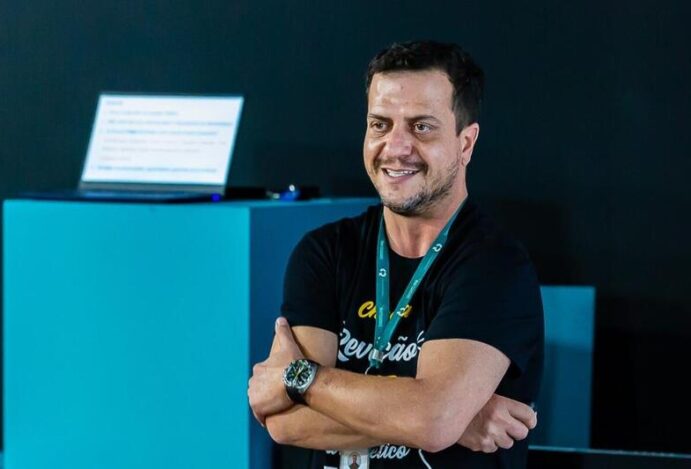 Farmaindex, Diego Florezano