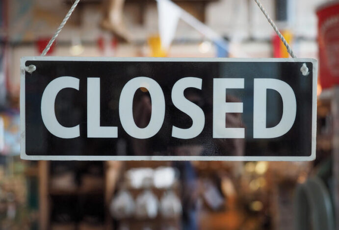 Fechamento de farmácias no Brasil atinge 37 de cada 100 lojas