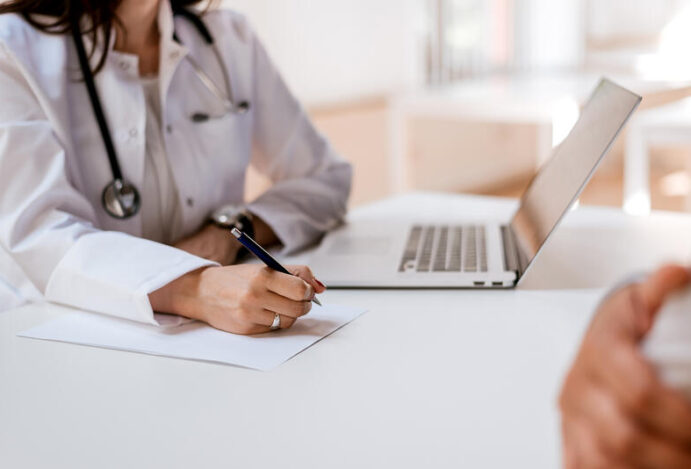 prescrições ilegíveis