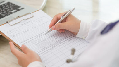 Projeto restringe uso de dados médicos por farmácias