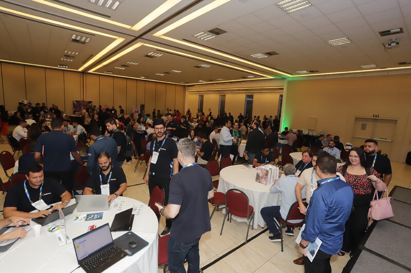 Evento reuniu mais de 40 fabricantes de medicamentos, produtos de HPC e provedores de serviços