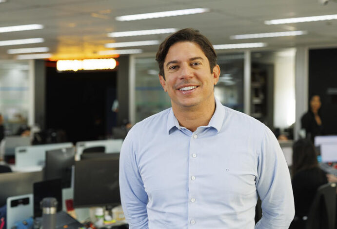 GESTÃO DE COMPRAS Farmarcas, farmácias associativistas, varejo farmacêutico