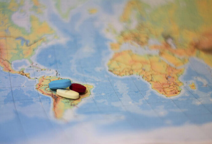 MERCADO FARMACÊUTICO DA AMÉRICA LATINA Mercado farmacêutico, América Latina, medicamentos, indústria farmacêutica