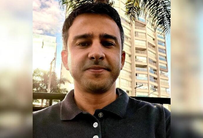 Xis Farmácia, Juliao Neto