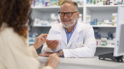 Grupo da UFMG lança IA para prescrição de medicamentos