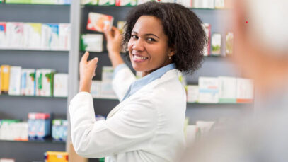 Ranking avalia inclusão das mulheres nas farmácias brasileiras