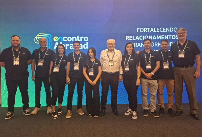 FARMÁCIAS DA ABRAFAD Farmácias associativistas, Abrafad, farmácias, associativismo