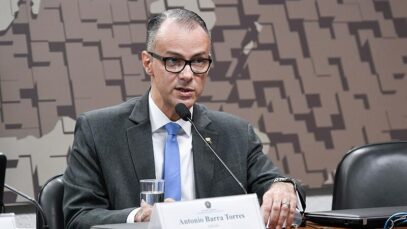 Falta de servidores na Anvisa