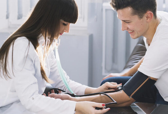 TENDÊNCIAS DO VAREJO Farmácias, orientação empresarial