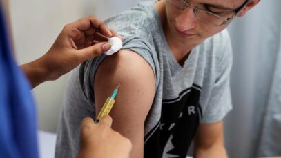Vacina da dengue segue com oferta baixa na rede privada
