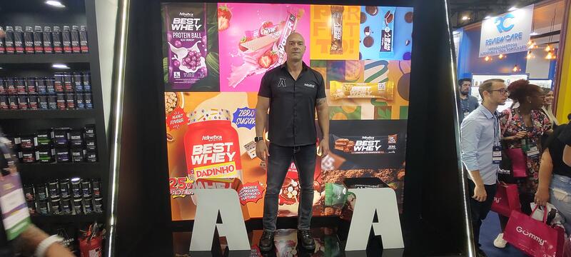 Carlos Tomaiolo, CMO da Atlhetica Nutrion, reforçou a importância do mercado farma para o canal de suplementos alimentares