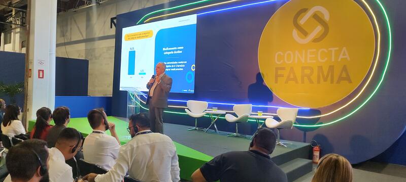 Consultor da Febrafar, Valdomiro Rodrigues apresentou dados de pesquisa sobre comportamento do consumidor na farmácia