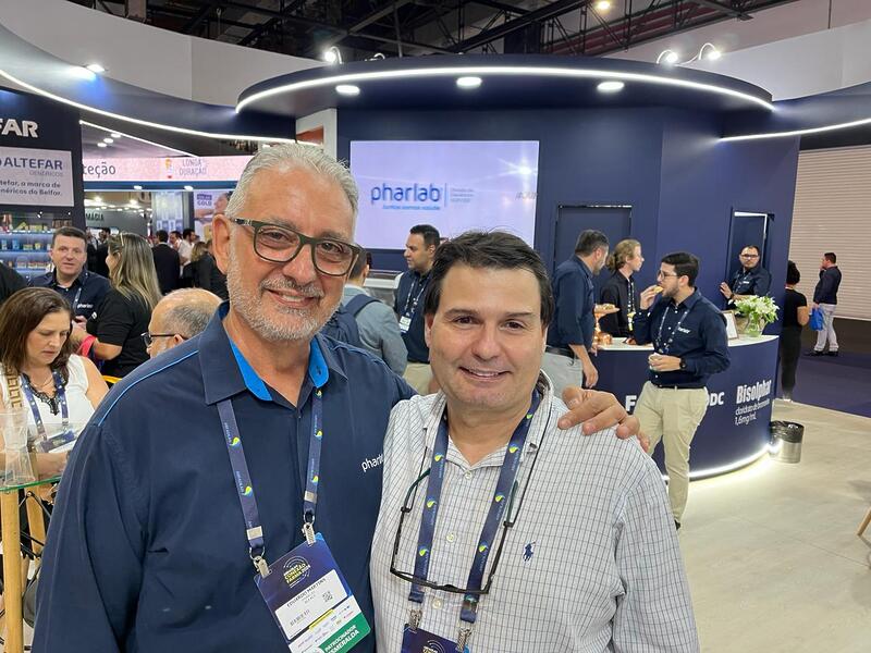 Eduardo Martins, CEO da Pharlab, e o consultor Edu Rocha parceiros de negócios