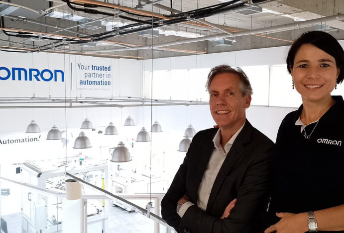 OMRON, Dispositivos médicos, serviços farmacêuticos, hubs de saúde, farmácias